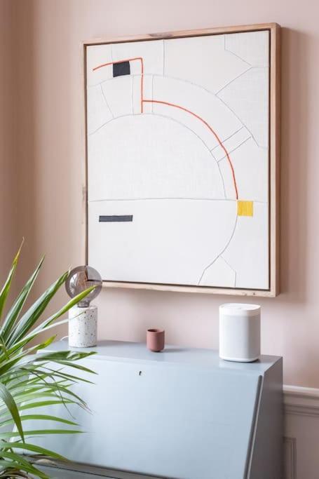 Stylish Central Apartment With Parking - Garden And Workspace Bath Buitenkant foto